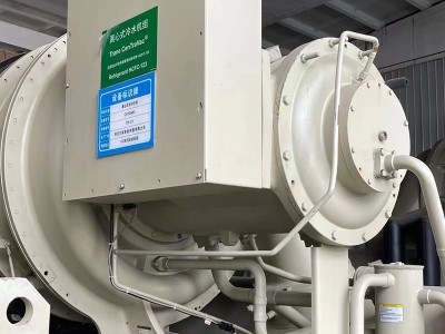 特靈離心式冷水機組