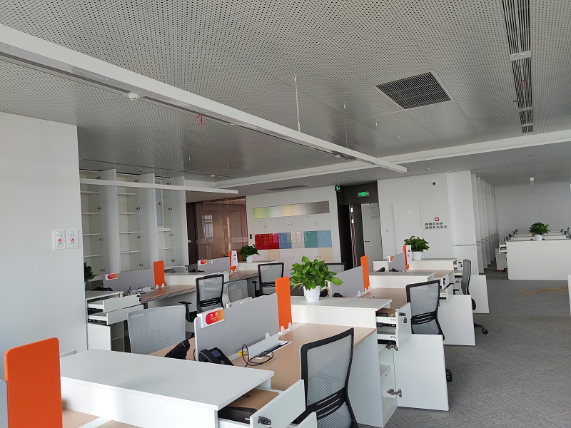 中央空調(diào)安裝有“套路”，選擇越邦機電，我們將為您提供高品質(zhì)的產(chǎn)品，同時保證合理設計，標準規(guī)范化安裝，有效保障后期運行穩(wěn)定性和良好的使用體驗。如果您有相關中央空調(diào)安裝、中央空調(diào)節(jié)能改造、中央空氣凈化、中央空調(diào)維護保養(yǎng)、熱水凈水、新風排風、空氣能等業(yè)務上的問題，可以咨詢我們的在線客服，或者直接撥打我們的免費熱線電話400-6969-298或199-0169-9929，我們將竭誠為您服務。 越邦機電原創(chuàng)文章，抄襲必究，轉載請注明出處并附帶本文鏈接