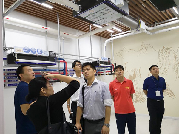 越邦機電領導考察