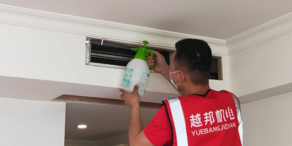 清洗中央空調(diào)風(fēng)口和濾網(wǎng)，誰都可以嗎-上海中央空調(diào)維護(hù)保養(yǎng)
